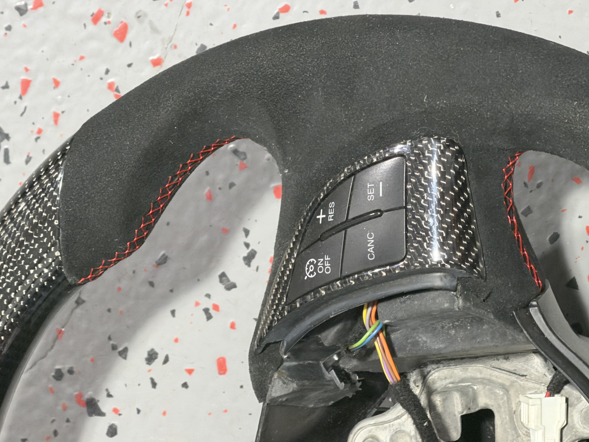 FIAT 124 Custom Steering Wheel - Carbon Fiber - Flat Top/ Flat Bottom w/ Italian Stripe - Perforated Leather