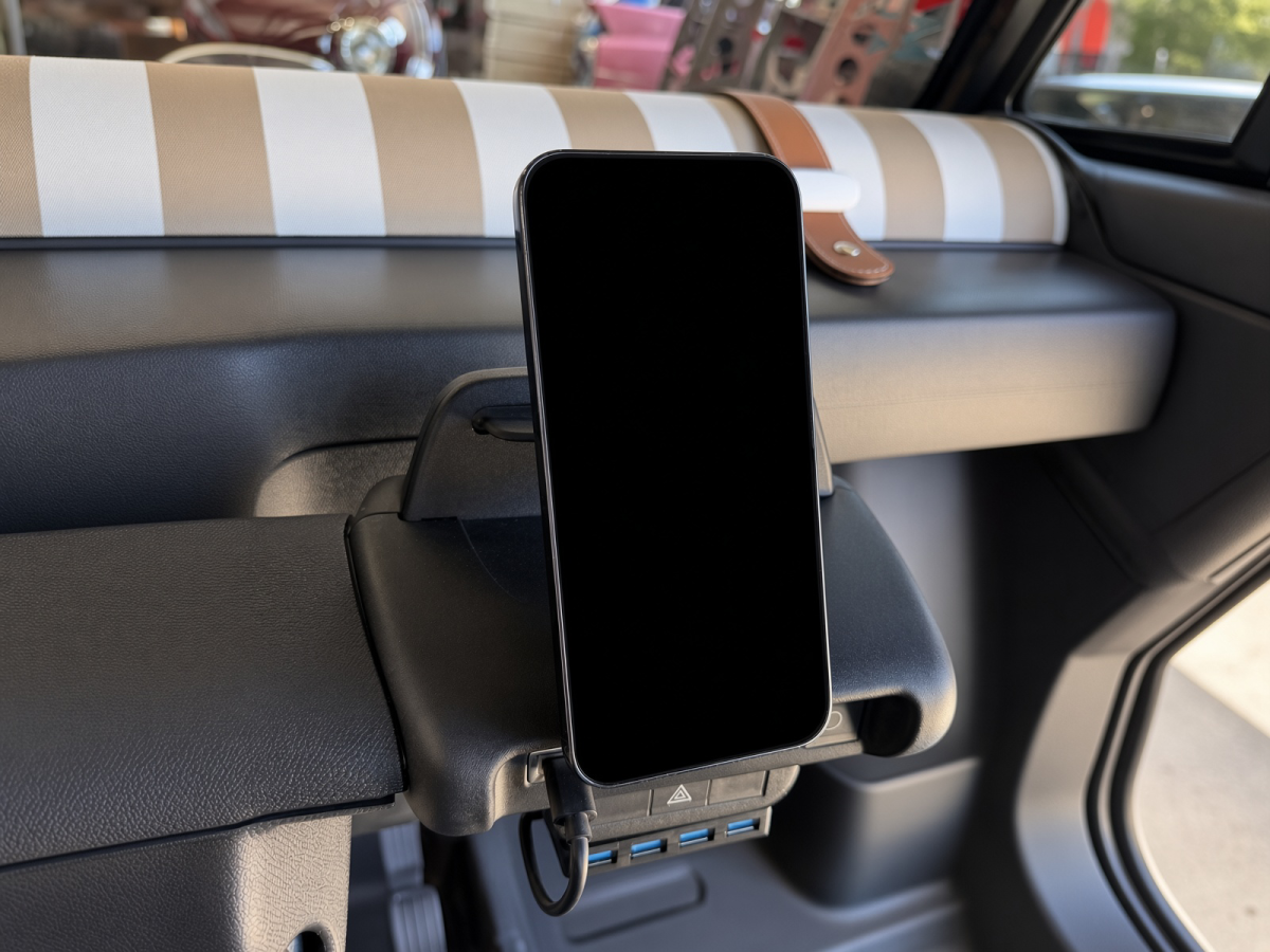 FIAT Topolino Phone Mount - Air Vent Clip - Magnetic