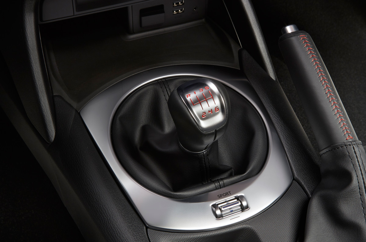 FIAT 124 Gear Shift Knob - Manual - Genuine FIAT - Take Off Part