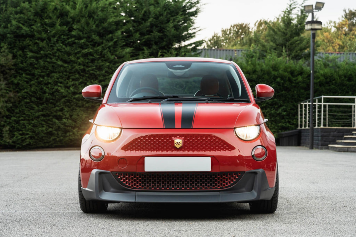 FIAT 500e Gen2 Hood Mask by Kahn Design - Designio 