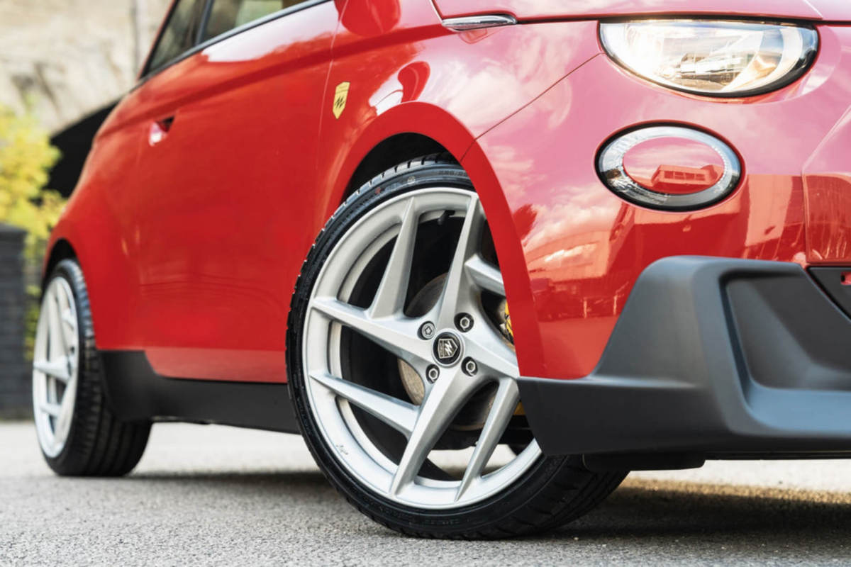 FIAT 500e Gen2 Custom Wheels (4) - Kahn Design - 18" - Hyper Silver 