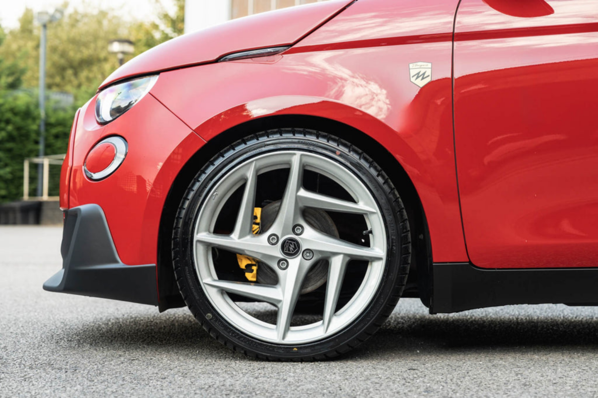 FIAT 500e Gen2 Custom Wheels (4) - Kahn Design - 18" - Hyper Silver 