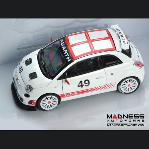 FIAT 500 ABARTH Assetto Corse - Die Cast Model - White (1/24 scale) by Motorama