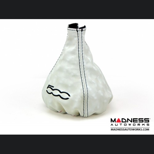 FIAT 500 Gear Shift Boot - White Leather w/ Carbon Square Effect (Black 500 Logo)