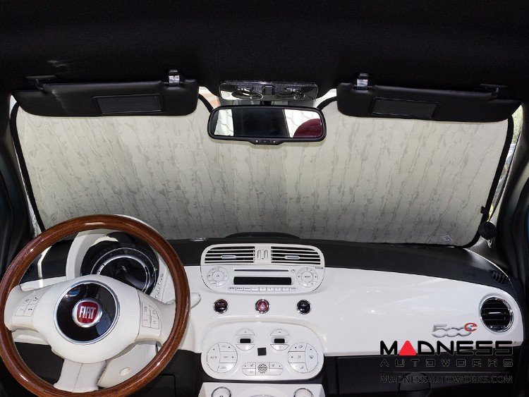 FIAT 500 Windshield Reflector by Intro-Tech - w/o Rain Sensor