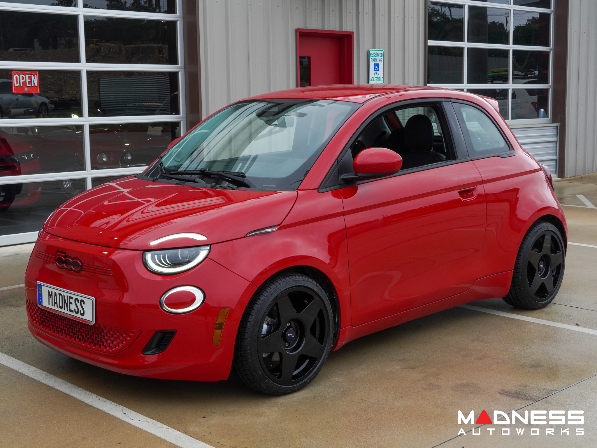 FIAT 500e Gen Custom Wheels - KUHLFX - Pista 145 - Set of 4 - 17\, image size:2048x1536